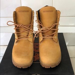 Timberland PRO Waterville 6” boots